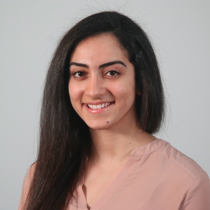 Farah Almhana headshot