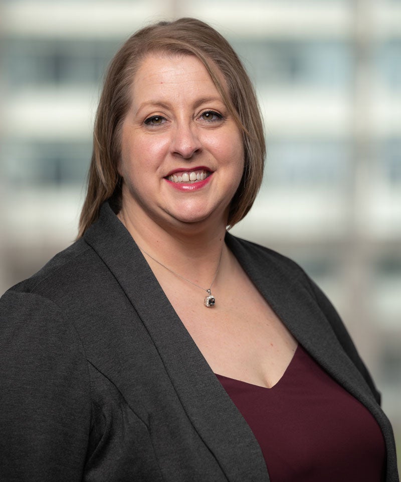 Sara Roberts headshot