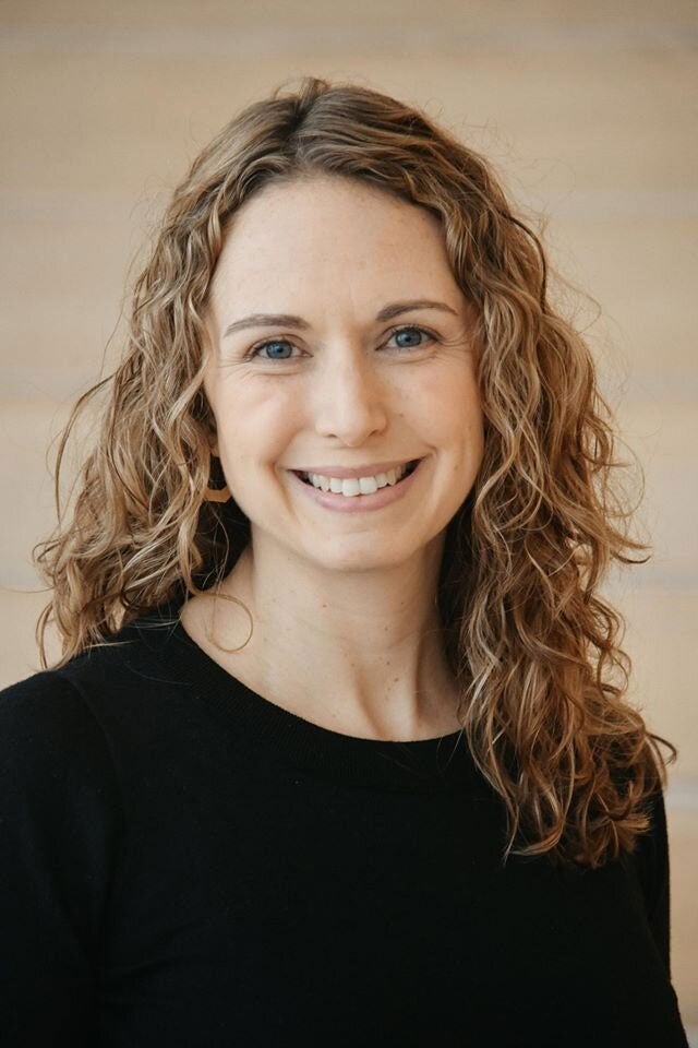 Photo of Erin Benay