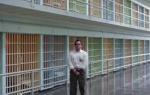 galanek_prison_feat.jpg