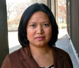 headshot of Anna Samia