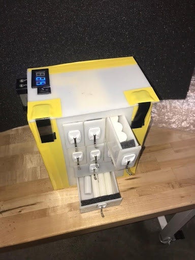 Photo of a vaccine carrier device