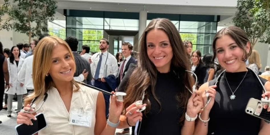 CWRU students at White Coat Ceremony