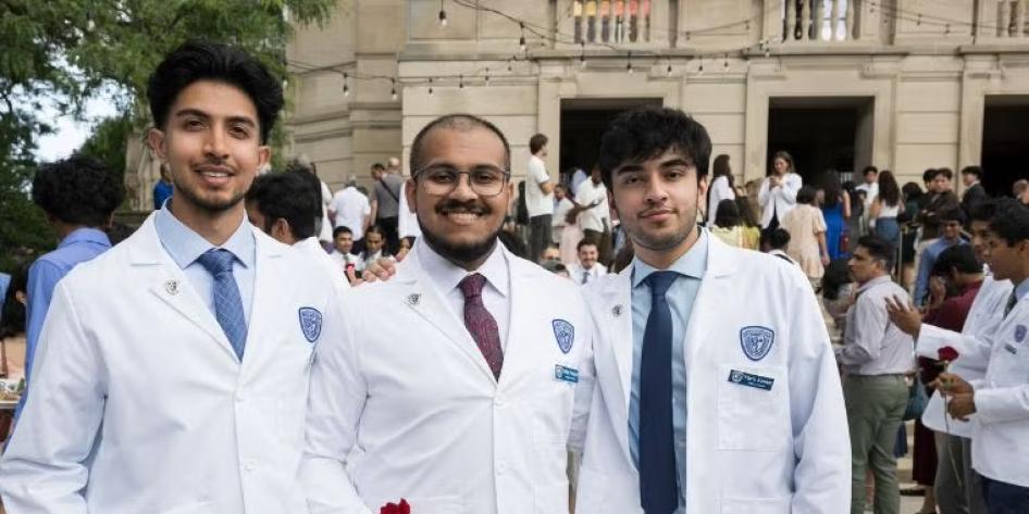 CWRU students at White Coat Ceremony