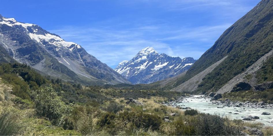Mountain view of Lady Elliot Island 