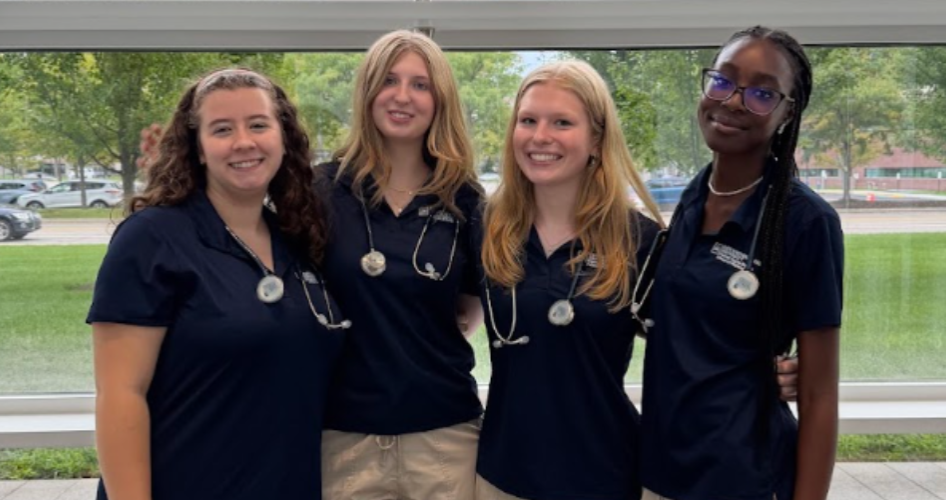 Students at the stethoscope ceremony