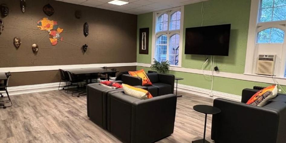Eldred-Hall-Lobby
