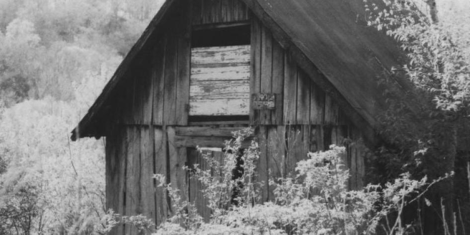 Scott-Plumer-abandoned-shack