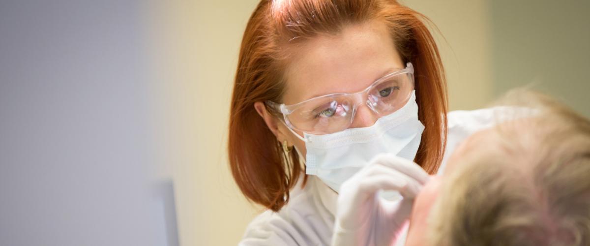 CWRU-female-dental-student