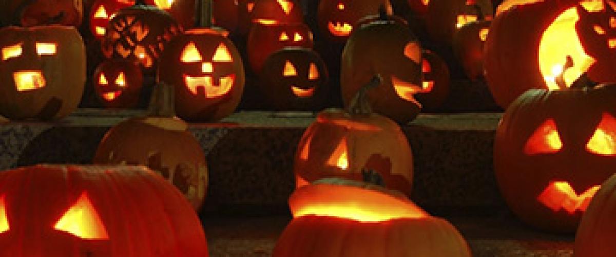 carved-pumpkins