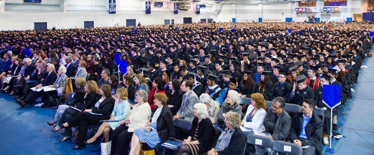 convocation-crowd