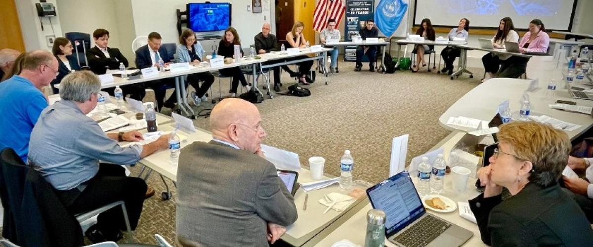 experts%20meeting.jpg