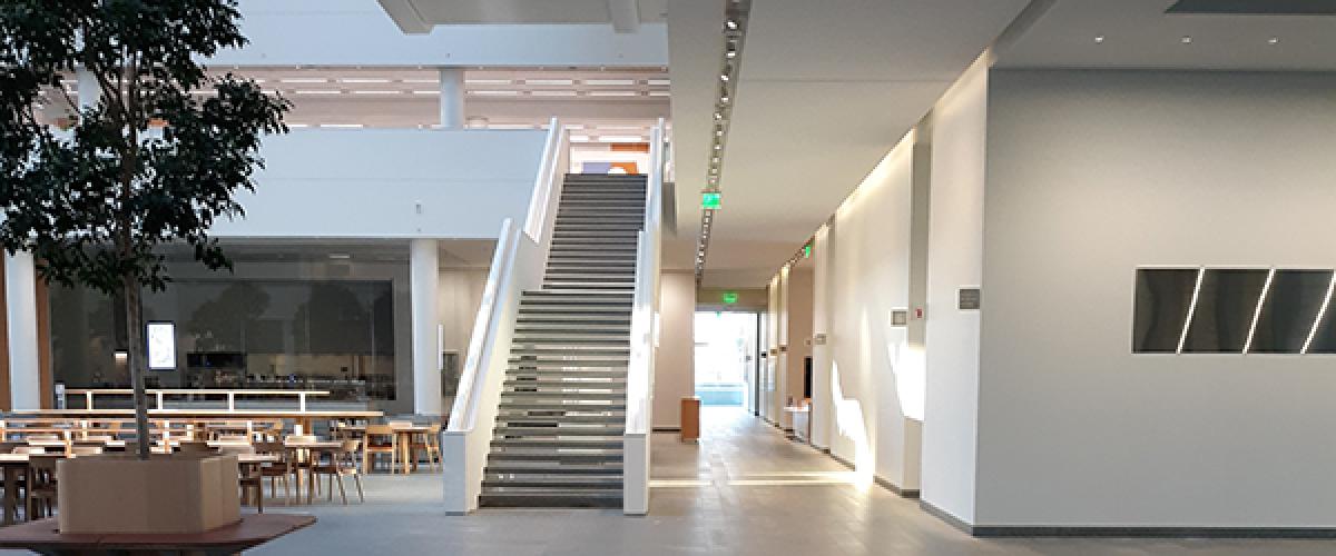 HEC%20Atrium%20943%20copy.jpg
