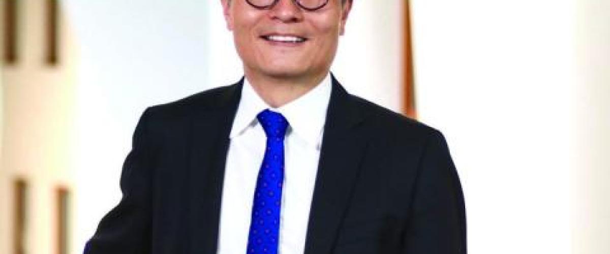 Youngjin%20Yoo%202.jpeg