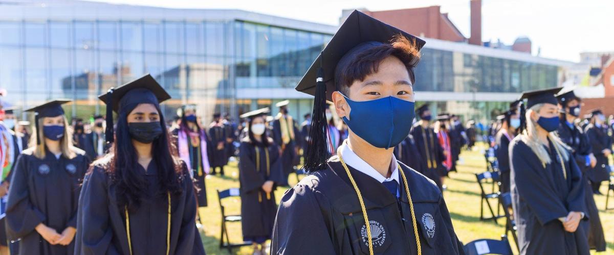 grad-2021-feat
