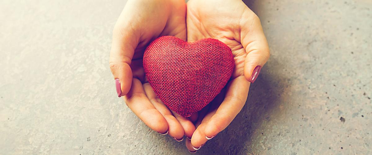 hand-heart-feat