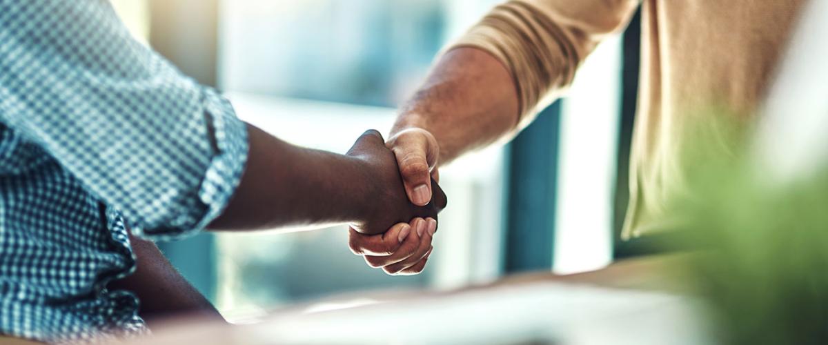 handshake-feat