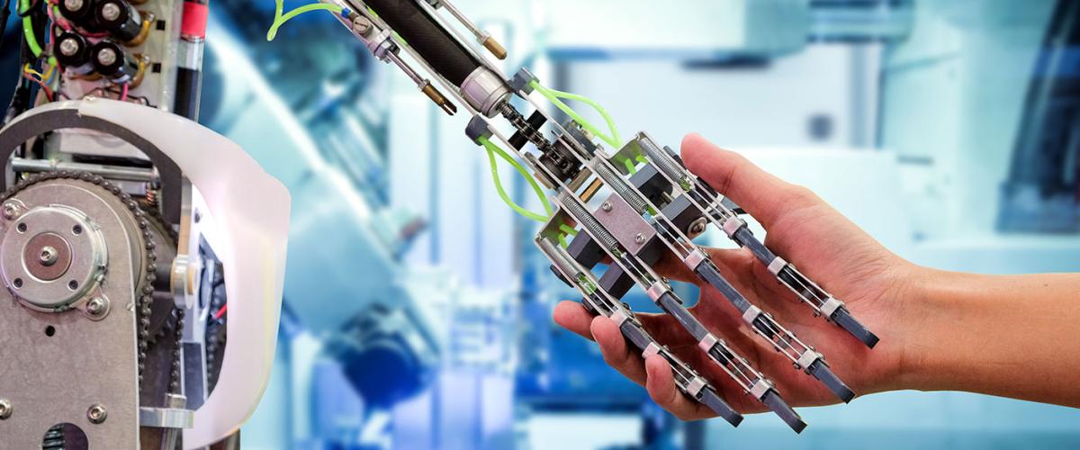 robot-Human_shakehands