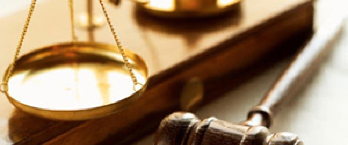 scales-gavel-feat