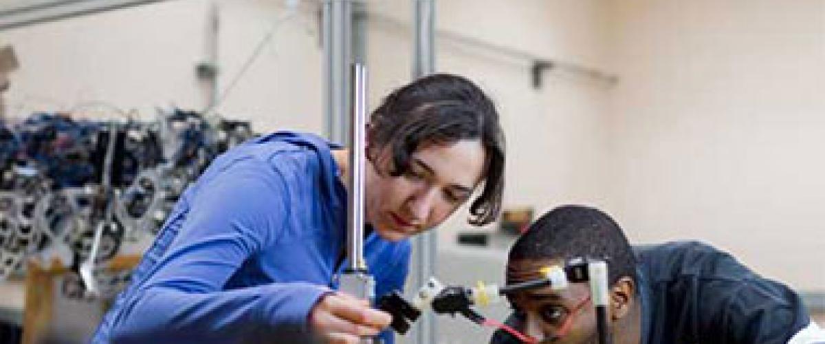 students-in-robotics-lab1