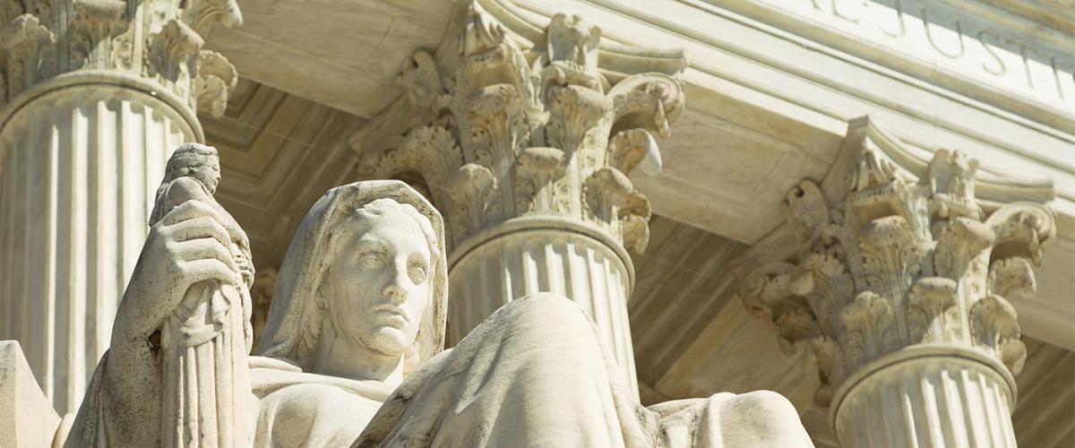 supremecourtstatue