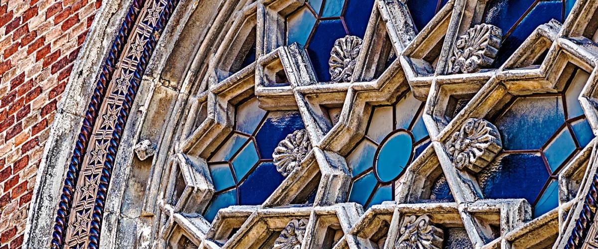 synagogue-stained-glass-window