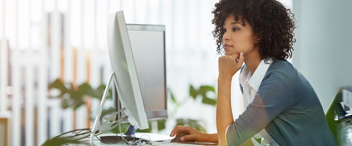 woman-working-feat