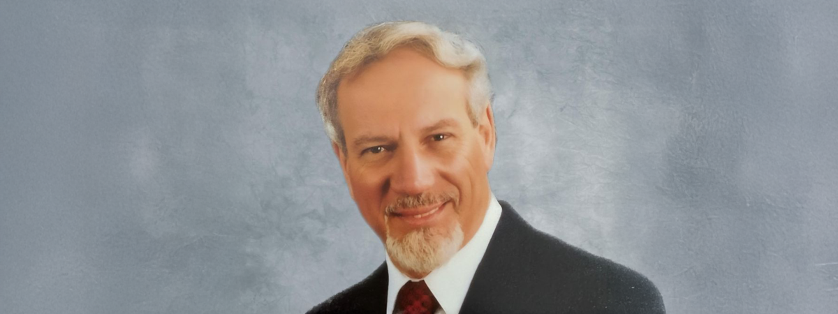 Portrait photo of Tony Saada