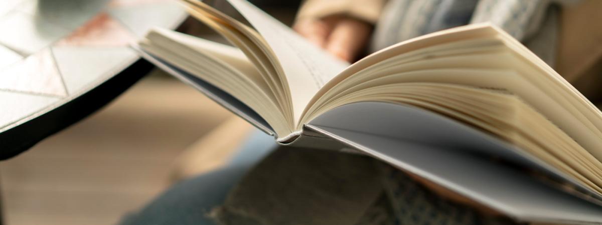 book-feat