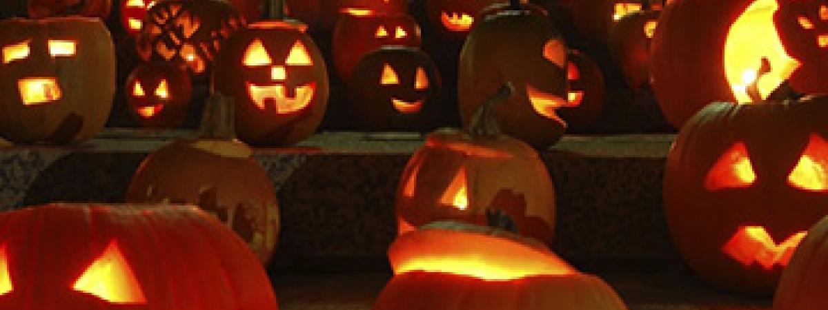 carved-pumpkins