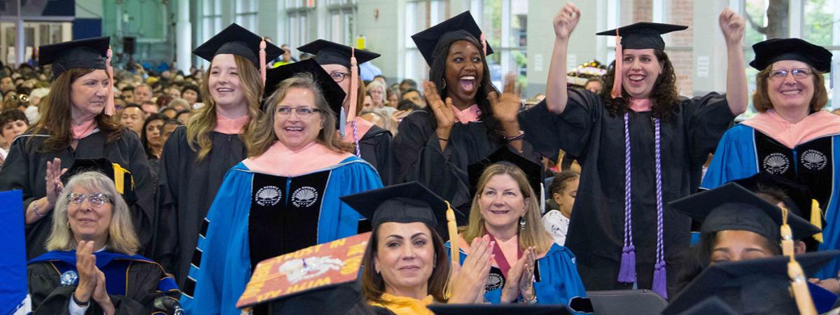 commencement-cheering