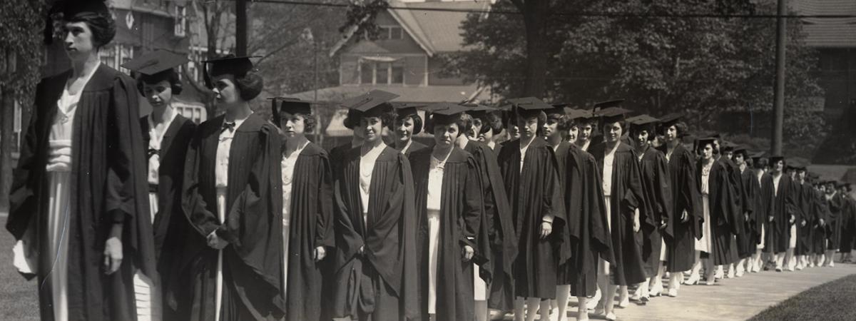 commencement-mather-college-1922