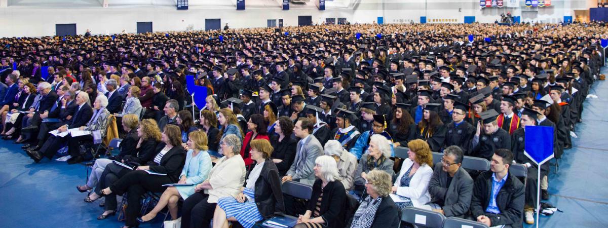 convocation-crowd