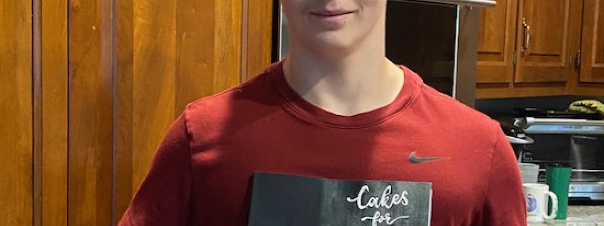 Chase%20Sloan%20cakes%20for%20cancer.jpeg