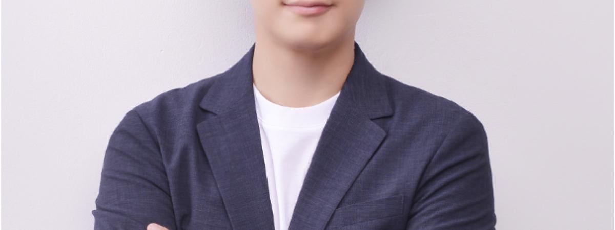 hyoung-suk-suh.jpg