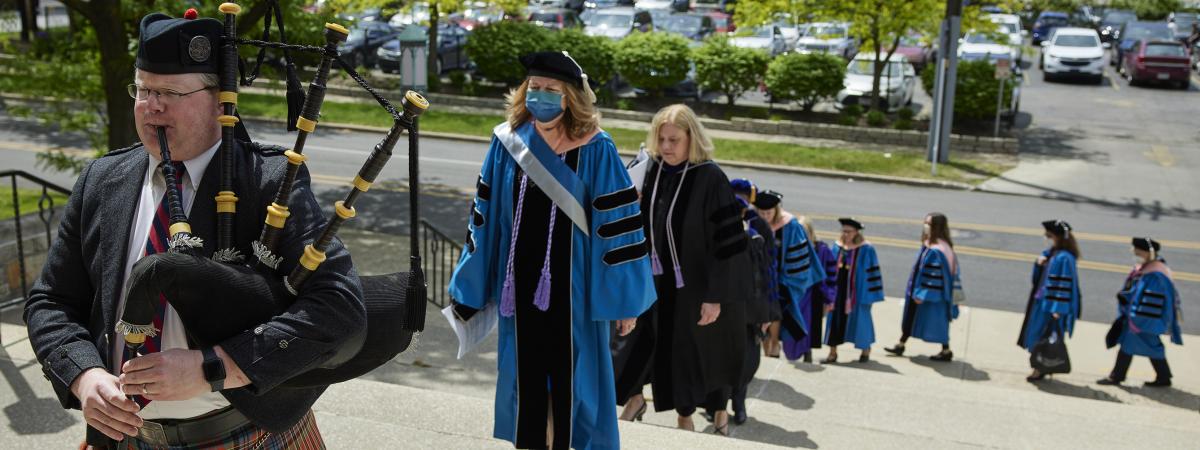 Commencement%20Banner.jpg