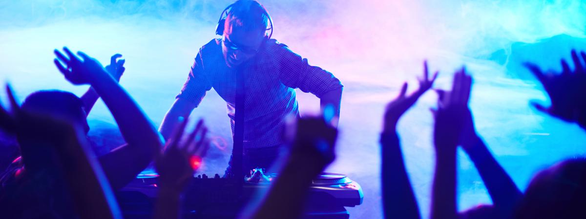 dj-playing-music