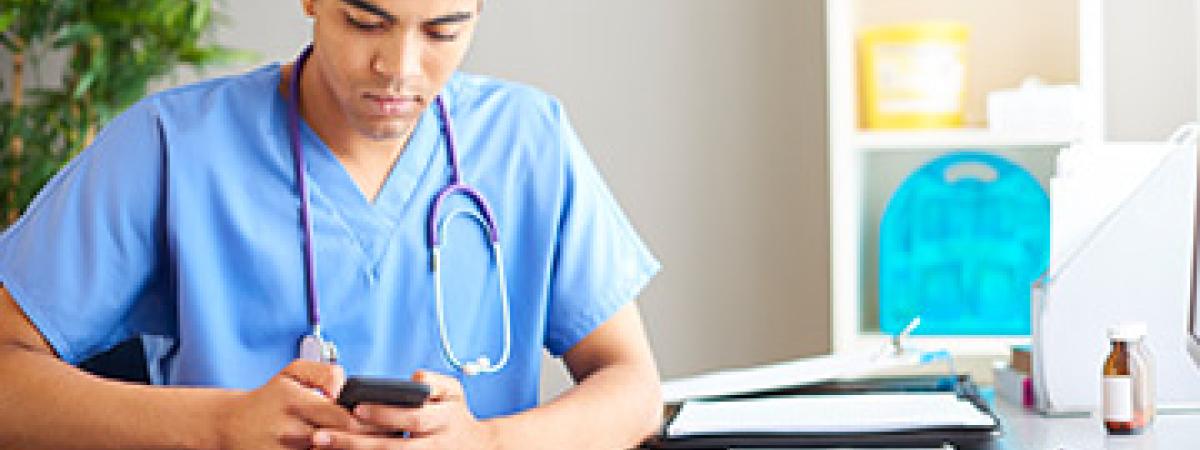 doctor-phone-feat