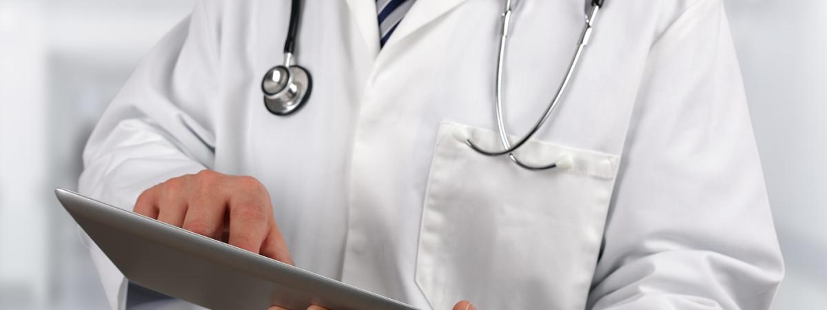 doctor-with-health-record