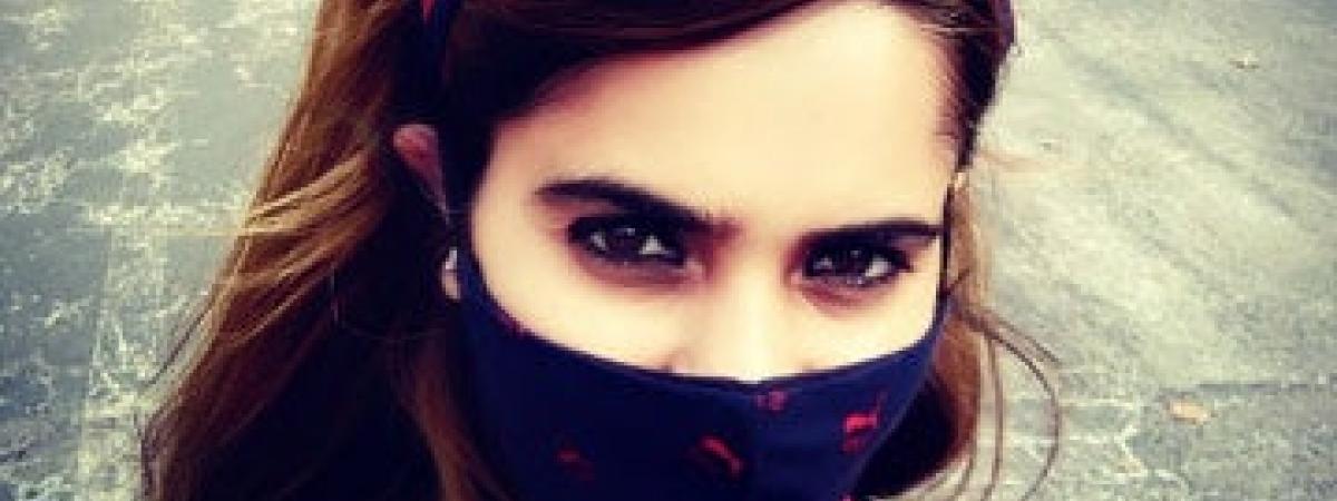 ekta-khurana-feat