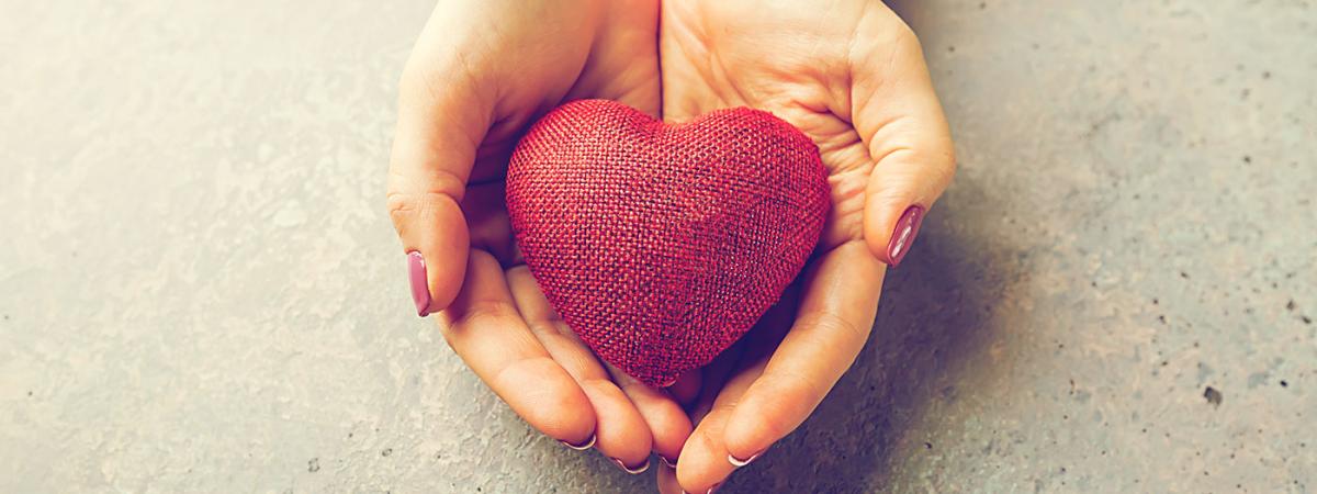 hand-heart-feat