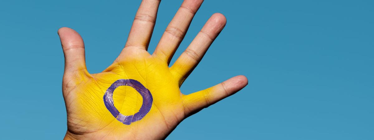 intersex-hand-feat