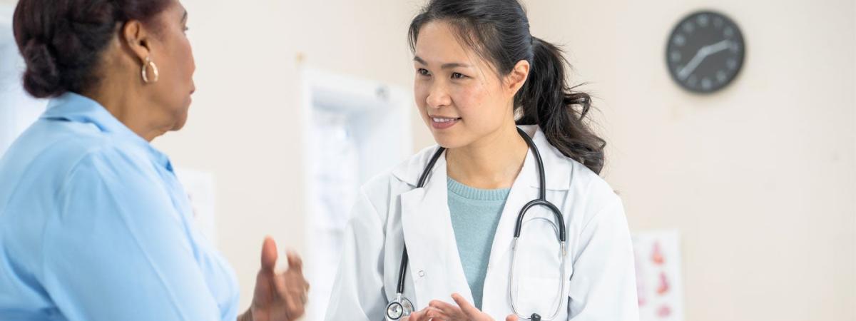 patient-with-doctor-feat