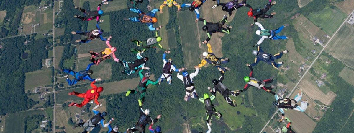 record-skydive-onetimeuse-hypoxic-feat