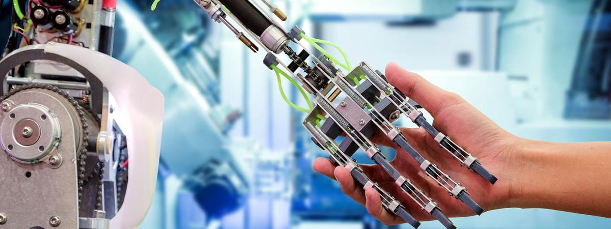 robot-Human_shakehands
