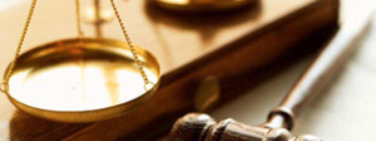 scales-gavel-feat