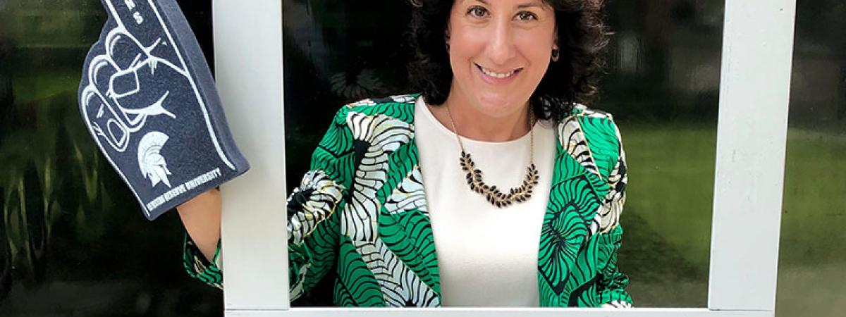 suzanne-rivera-feat