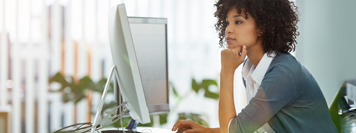 woman-working-feat