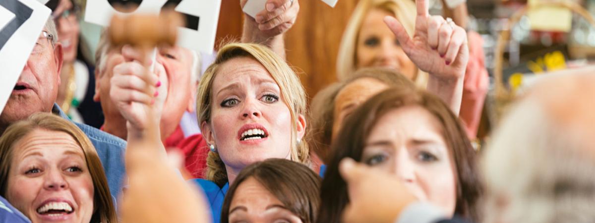 women-auction