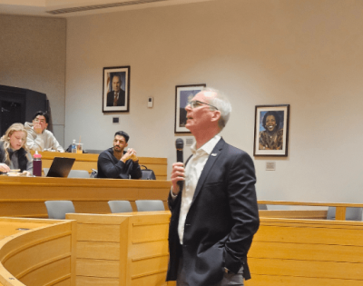 Former Representative Bob Inglis speaking at the law school
